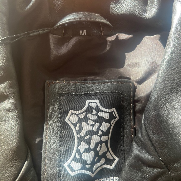 Women's Victoria Black Leather Jacket NWT - Picture 5 of 10